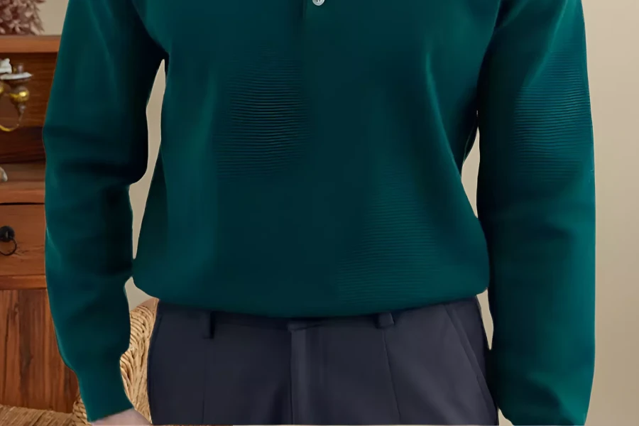 Cozy Men’s Solid Knit Sweater